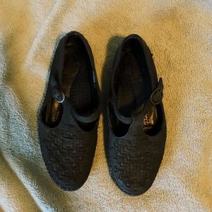 REAL LEATHER Mary Janes, BARELY WORN!